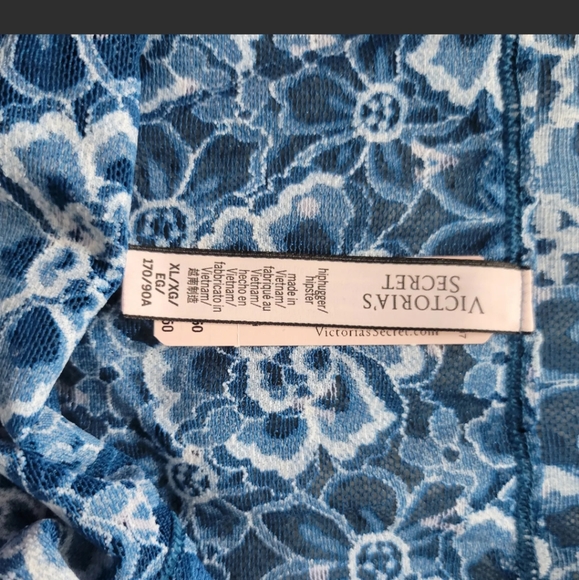 Victoria secret Brief style panties Sz.XL - Picture 2 of 2